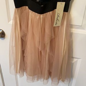 NWT. Semi-Formal Size Medium Junior Party Dress